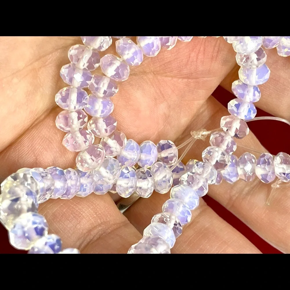 Stunning Strand of Faceted Opalite Beads - Picture 4 of 4